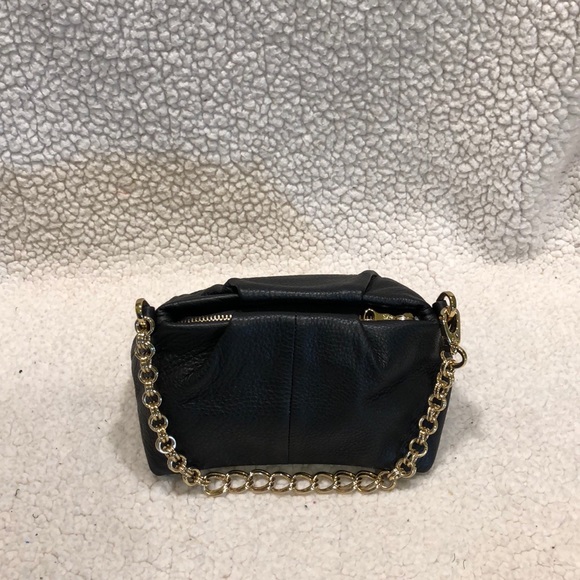 Simply Vera black leather bag w gold chain strap - Picture 1 of 9